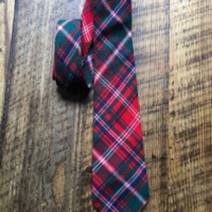 Men's Lochcarron of Scotland Necktie One Size Red Green Plaid 
Macdougan
